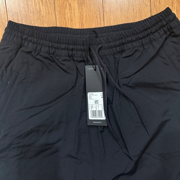 Adidas Y-3 Pleated Nylon Wide-Leg Pants - Picture 6 of 6